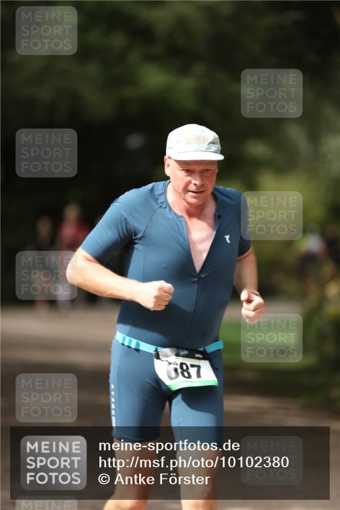 30.08.2026 - Elbe Triathlon Hamburg Antke Förster http://msf.ph/oto/10102380 30.08.2026 11:25:29 Laufen 289 meine-sportfotos.de