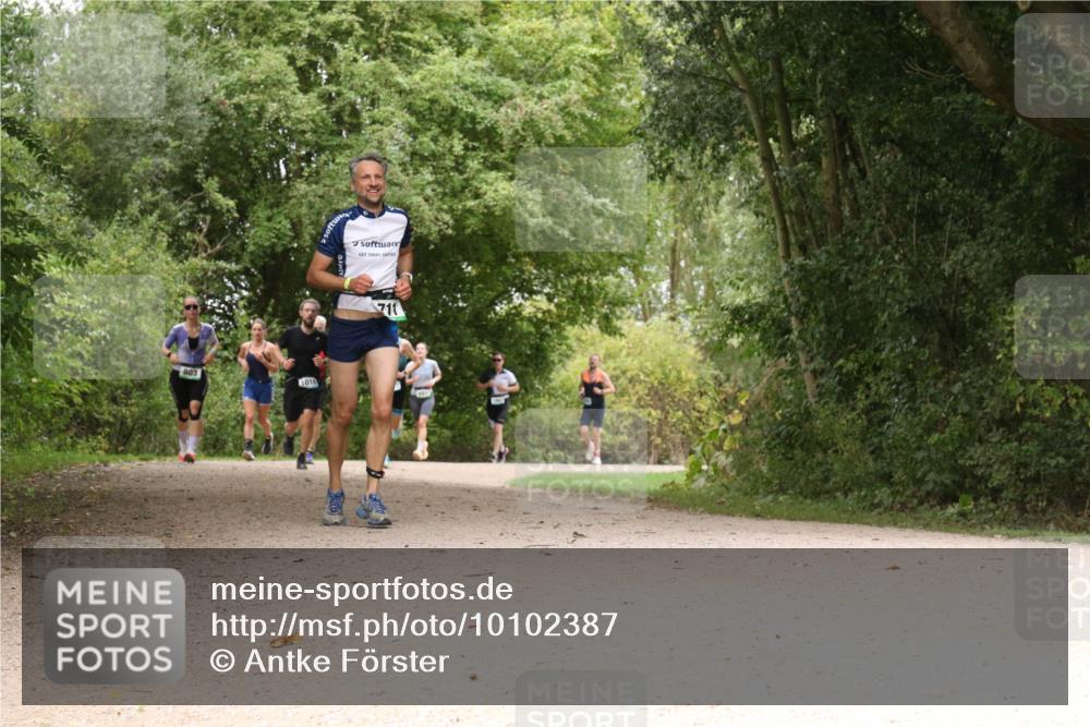 30.08.2026 - Elbe Triathlon Hamburg Antke Förster http://msf.ph/oto/10102387 30.08.2026 11:29:05 Laufen 803, 1016, 711 meine-sportfotos.de