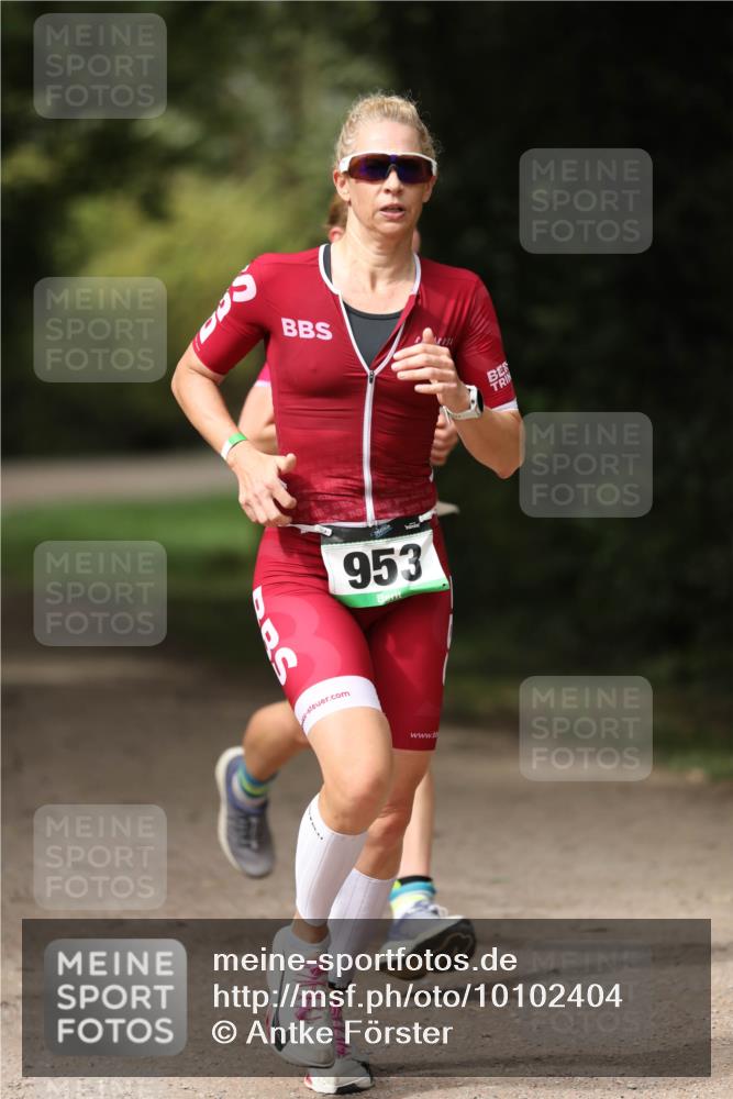30.08.2026 - Elbe Triathlon Hamburg Antke Förster http://msf.ph/oto/10102404 30.08.2026 11:25:39 Laufen 953 meine-sportfotos.de