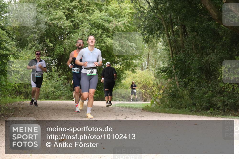 30.08.2026 - Elbe Triathlon Hamburg Antke Förster http://msf.ph/oto/10102413 30.08.2026 11:29:16 Laufen 1228, 881, 1062 meine-sportfotos.de