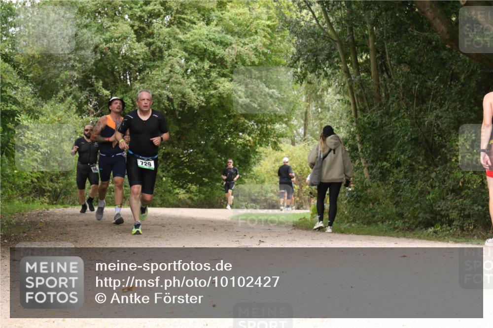 30.08.2026 - Elbe Triathlon Hamburg Antke Förster http://msf.ph/oto/10102427 30.08.2026 11:29:26 Laufen 729, 66 meine-sportfotos.de