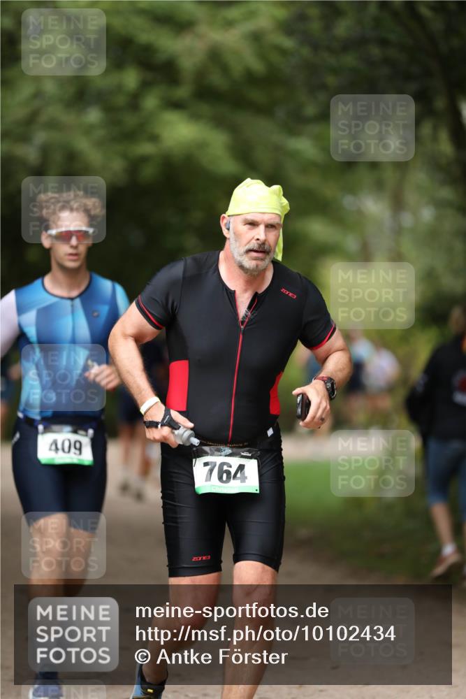 30.08.2026 - Elbe Triathlon Hamburg Antke Förster http://msf.ph/oto/10102434 30.08.2026 11:26:04 Laufen 409, 764 meine-sportfotos.de