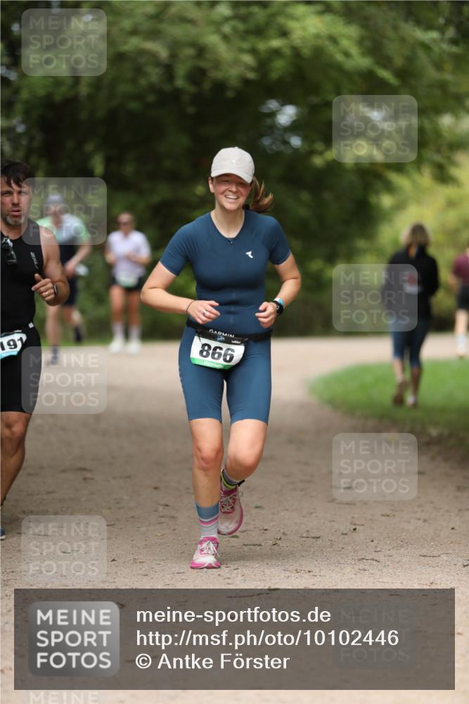 30.08.2026 - Elbe Triathlon Hamburg Antke Förster http://msf.ph/oto/10102446 30.08.2026 11:26:11 Laufen 191, 866 meine-sportfotos.de
