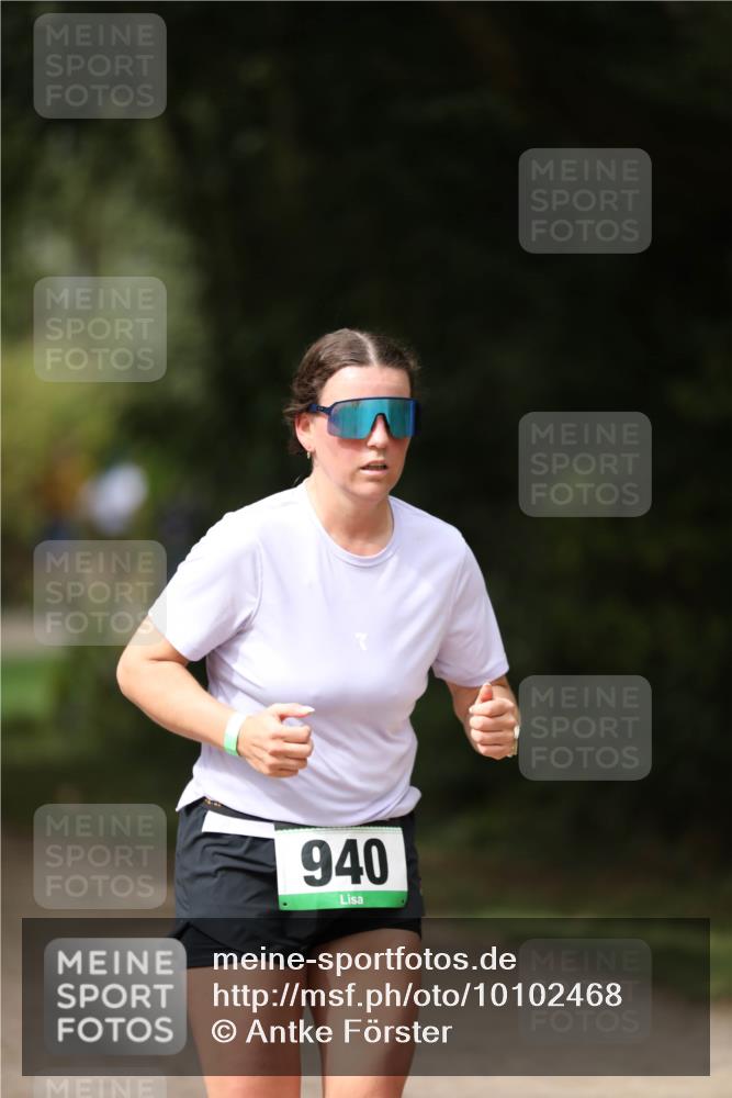30.08.2026 - Elbe Triathlon Hamburg Antke Förster http://msf.ph/oto/10102468 30.08.2026 11:26:24 Laufen 940 meine-sportfotos.de