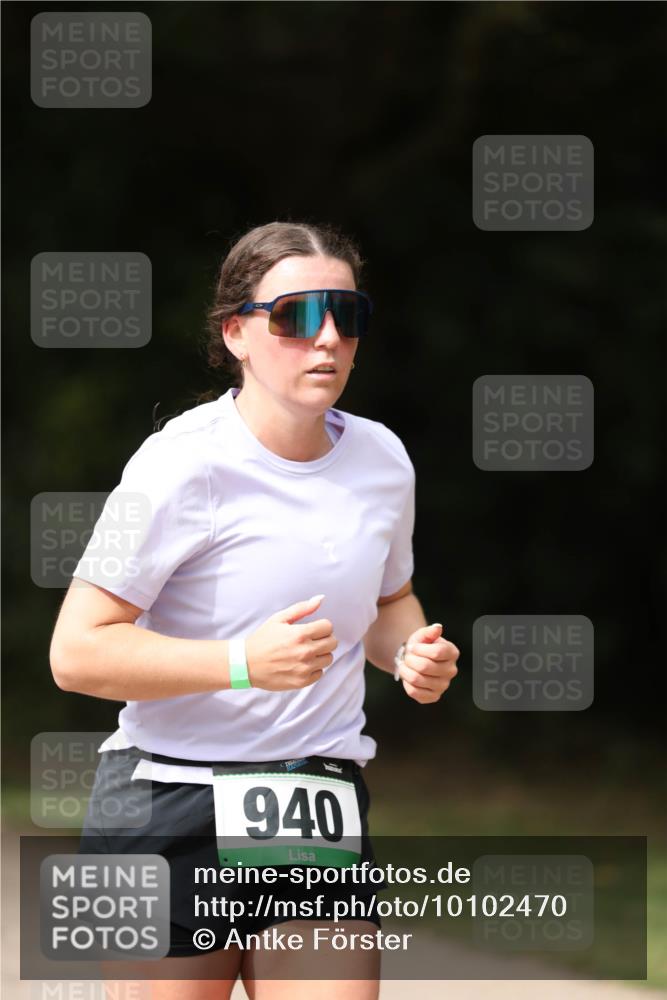 30.08.2026 - Elbe Triathlon Hamburg Antke Förster http://msf.ph/oto/10102470 30.08.2026 11:26:25 Laufen 940 meine-sportfotos.de