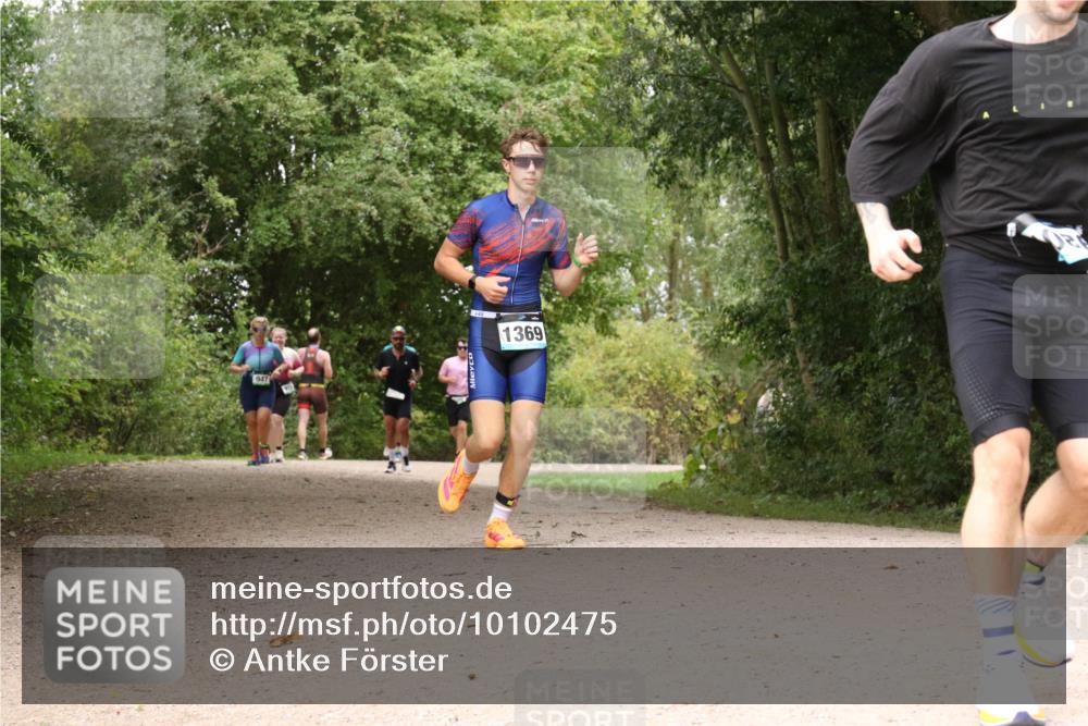 30.08.2026 - Elbe Triathlon Hamburg Antke Förster http://msf.ph/oto/10102475 30.08.2026 11:29:55 Laufen 947, 1369 meine-sportfotos.de