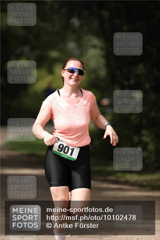 30.08.2026 - Elbe Triathlon Hamburg Antke Förster http://msf.ph/oto/10102478 30.08.2026 11:26:32 Laufen 901 meine-sportfotos.de