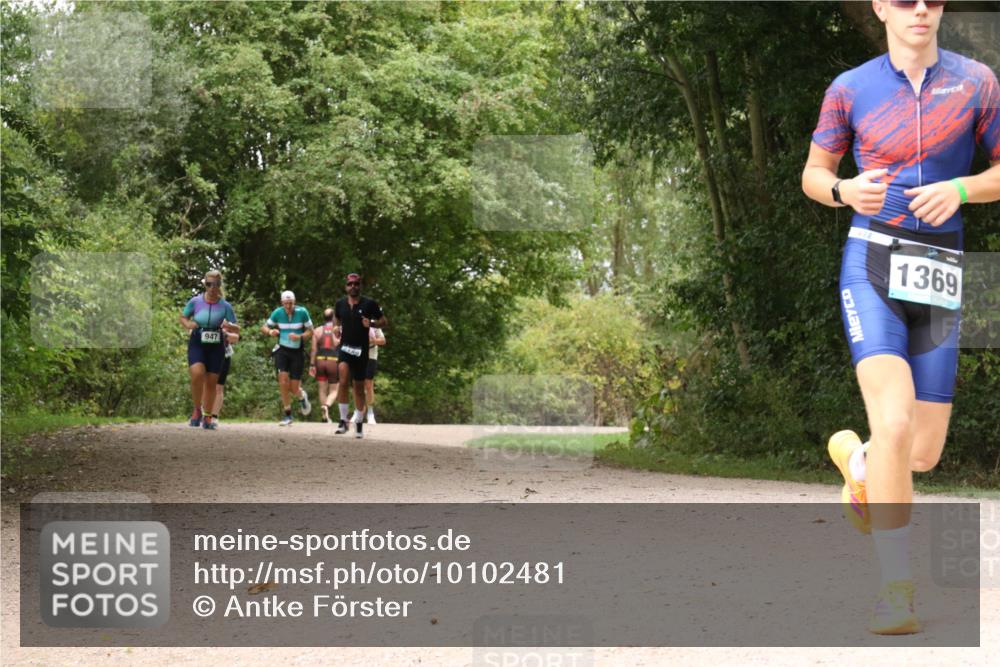 30.08.2026 - Elbe Triathlon Hamburg Antke Förster http://msf.ph/oto/10102481 30.08.2026 11:29:57 Laufen 947, 1369 meine-sportfotos.de