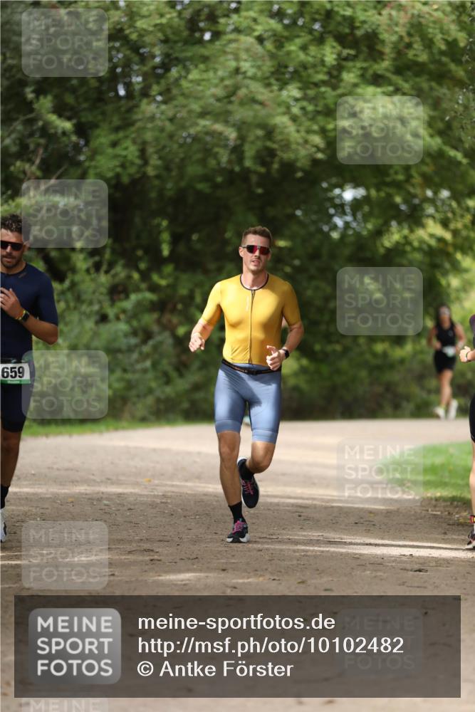 30.08.2026 - Elbe Triathlon Hamburg Antke Förster http://msf.ph/oto/10102482 30.08.2026 11:26:35 Laufen 659 meine-sportfotos.de