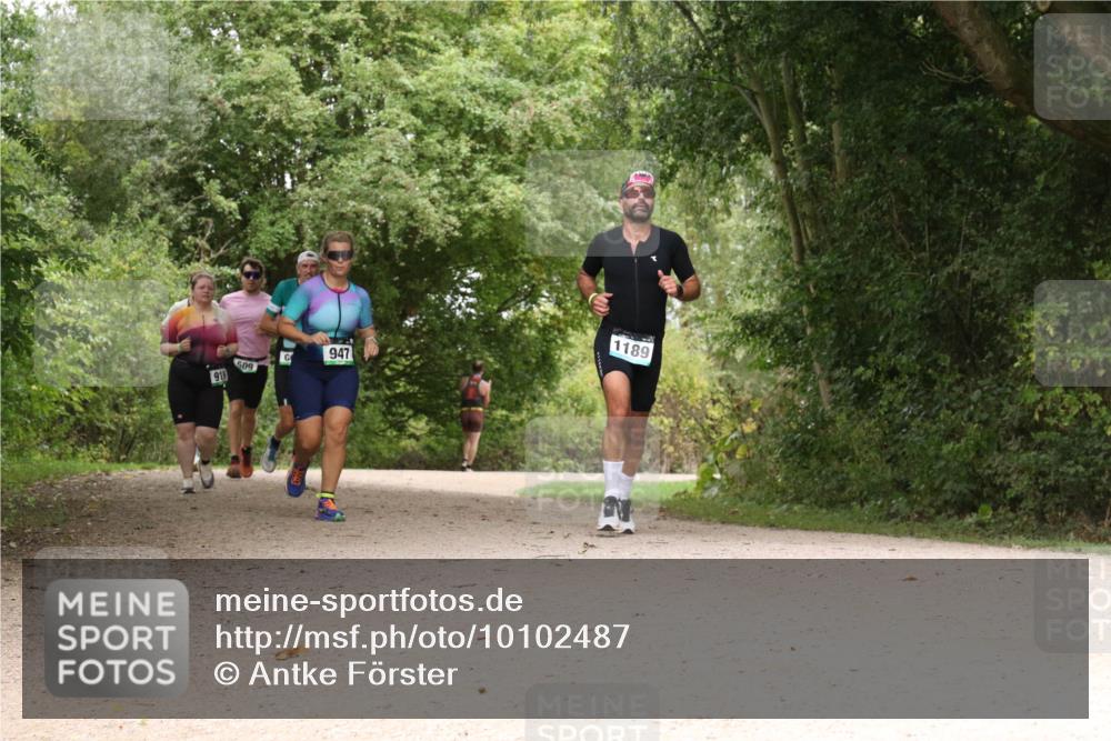 30.08.2026 - Elbe Triathlon Hamburg Antke Förster http://msf.ph/oto/10102487 30.08.2026 11:30:02 Laufen 1189, 947, 509, 919 meine-sportfotos.de
