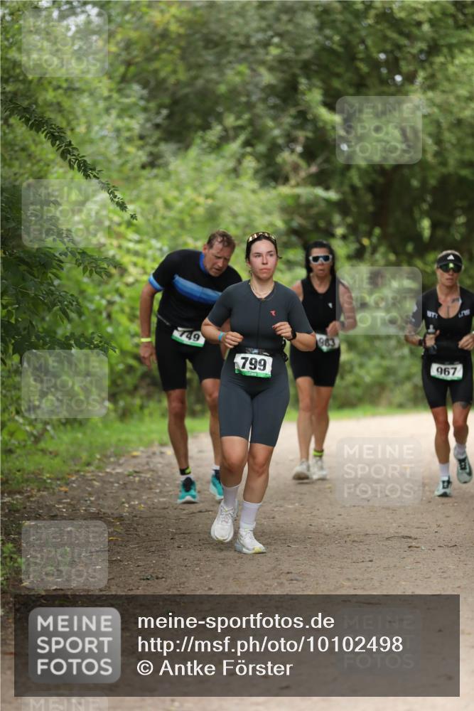 30.08.2026 - Elbe Triathlon Hamburg Antke Förster http://msf.ph/oto/10102498 30.08.2026 11:26:46 Laufen 49, 1871, 967, 799 meine-sportfotos.de