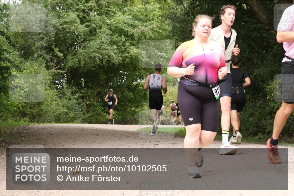 30.08.2026 - Elbe Triathlon Hamburg Antke Förster http://msf.ph/oto/10102505 30.08.2026 11:30:08 Laufen 91 meine-sportfotos.de