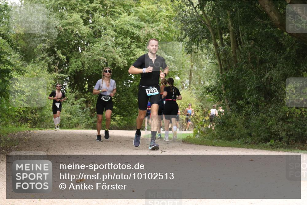 30.08.2026 - Elbe Triathlon Hamburg Antke Förster http://msf.ph/oto/10102513 30.08.2026 11:30:20 Laufen 00, 1222 meine-sportfotos.de