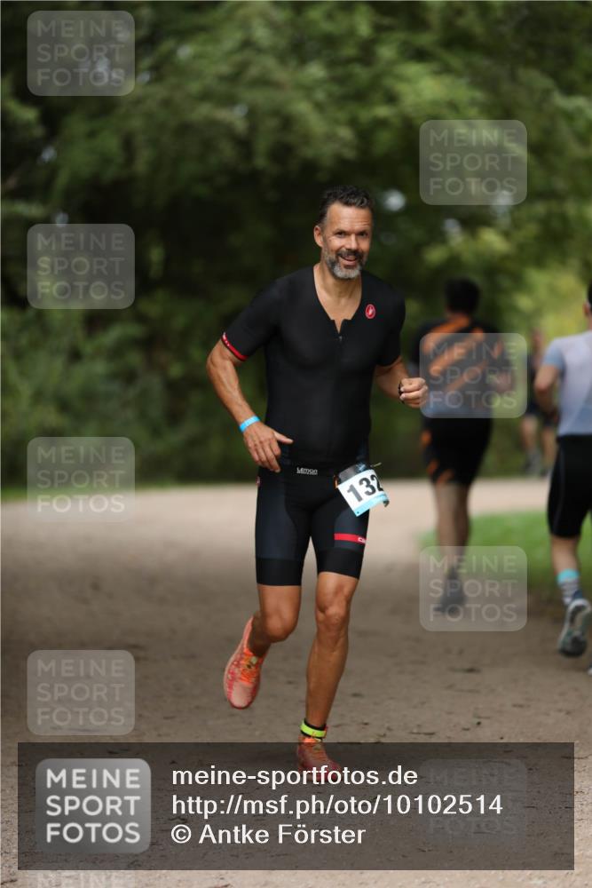 30.08.2026 - Elbe Triathlon Hamburg Antke Förster http://msf.ph/oto/10102514 30.08.2026 11:26:55 Laufen 132 meine-sportfotos.de