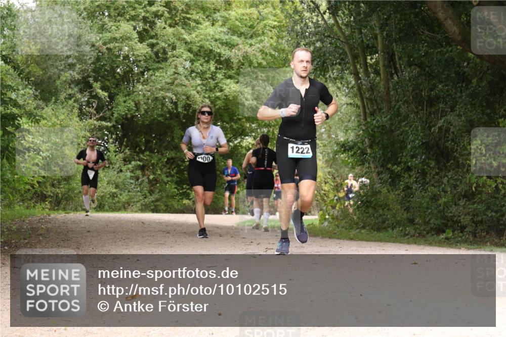 30.08.2026 - Elbe Triathlon Hamburg Antke Förster http://msf.ph/oto/10102515 30.08.2026 11:30:21 Laufen 00, 1222 meine-sportfotos.de