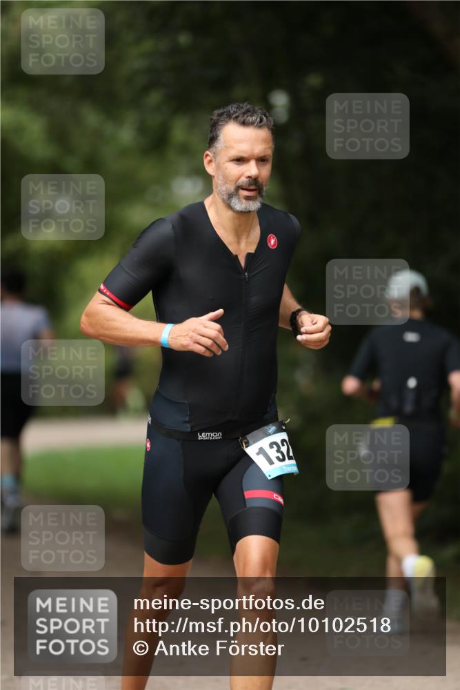 30.08.2026 - Elbe Triathlon Hamburg Antke Förster http://msf.ph/oto/10102518 30.08.2026 11:26:56 Laufen 132 meine-sportfotos.de