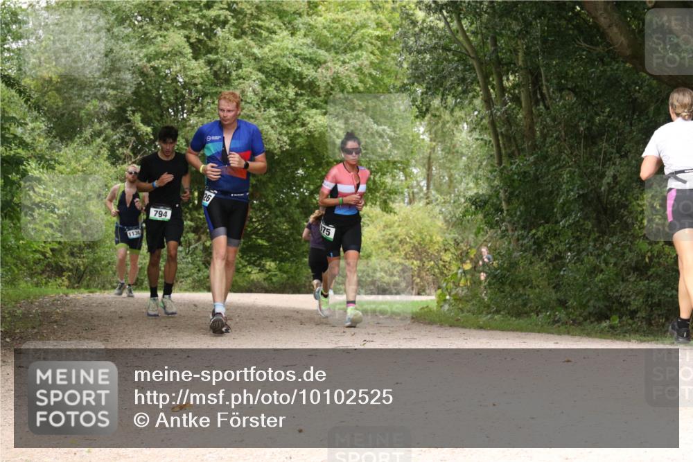 30.08.2026 - Elbe Triathlon Hamburg Antke Förster http://msf.ph/oto/10102525 30.08.2026 11:30:34 Laufen 794, 1136, 26, 75 meine-sportfotos.de