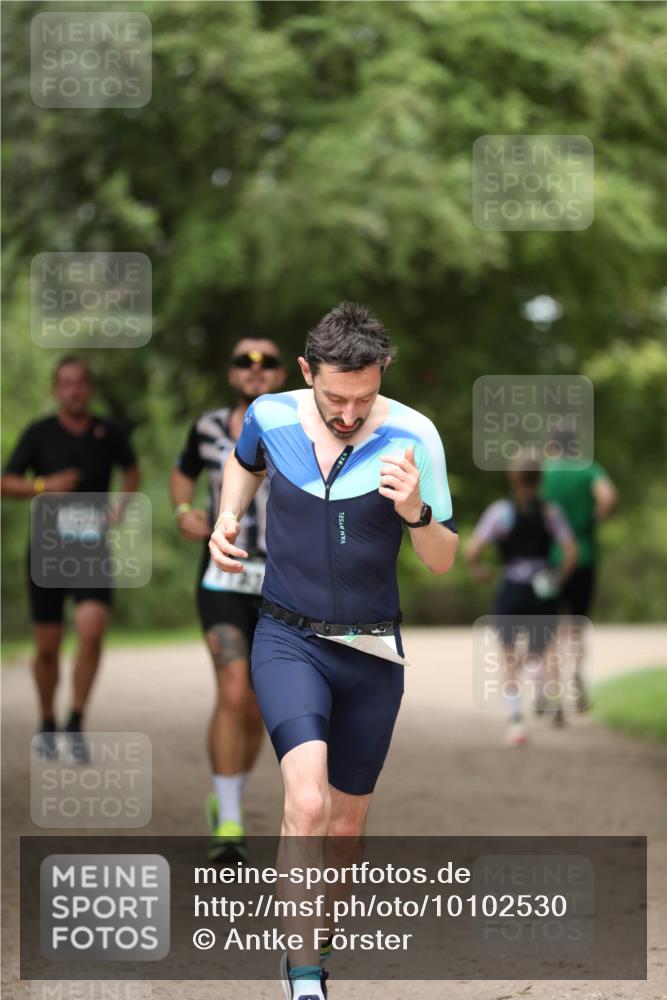 30.08.2026 - Elbe Triathlon Hamburg Antke Förster http://msf.ph/oto/10102530 30.08.2026 11:27:07 Laufen 3 meine-sportfotos.de