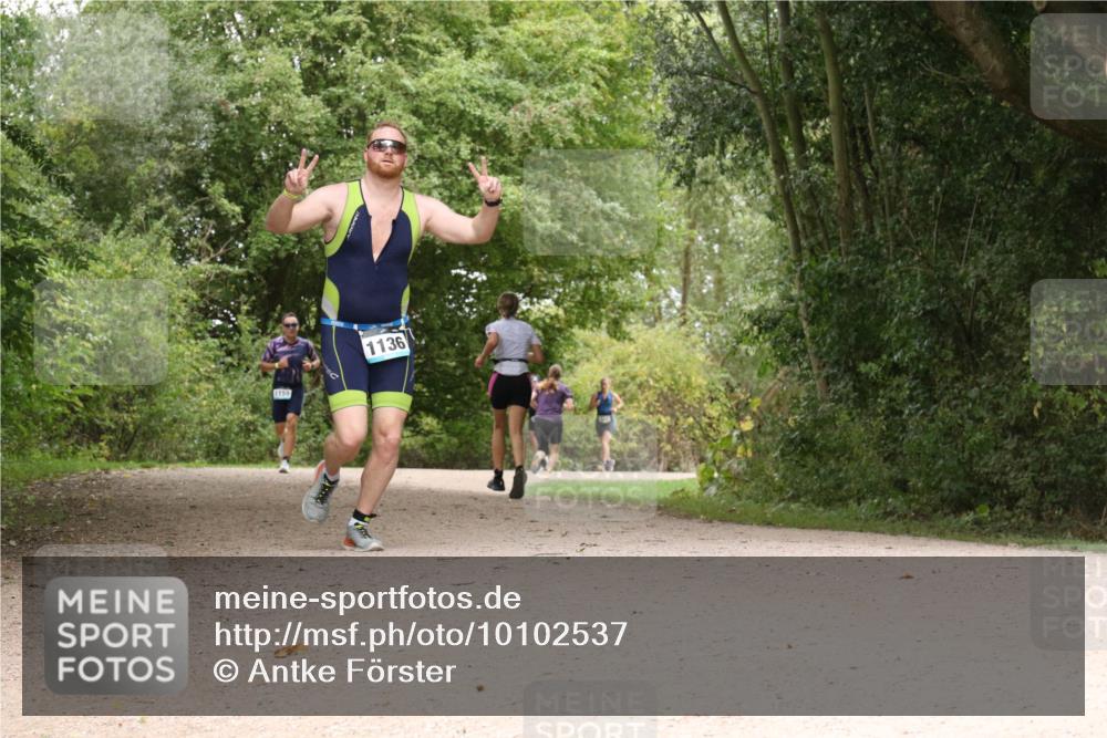 30.08.2026 - Elbe Triathlon Hamburg Antke Förster http://msf.ph/oto/10102537 30.08.2026 11:30:39 Laufen 1159, 1136 meine-sportfotos.de