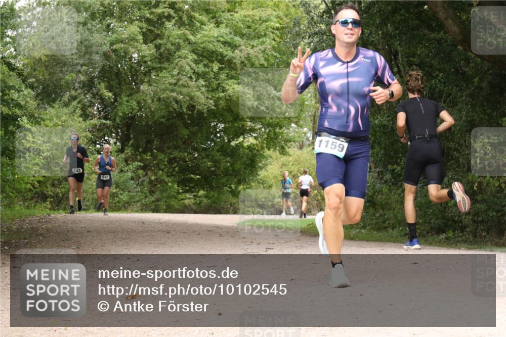 30.08.2026 - Elbe Triathlon Hamburg Antke Förster http://msf.ph/oto/10102545 30.08.2026 11:30:48 Laufen 843, 942, 1159 meine-sportfotos.de