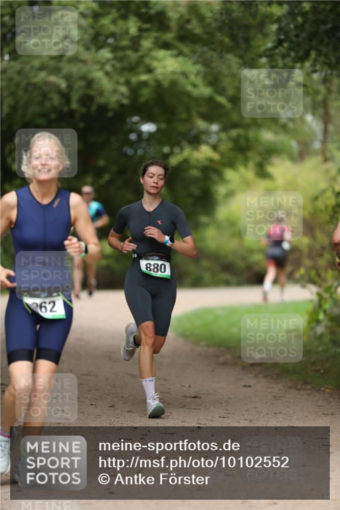 30.08.2026 - Elbe Triathlon Hamburg Antke Förster http://msf.ph/oto/10102552 30.08.2026 11:27:25 Laufen 62, 880 meine-sportfotos.de