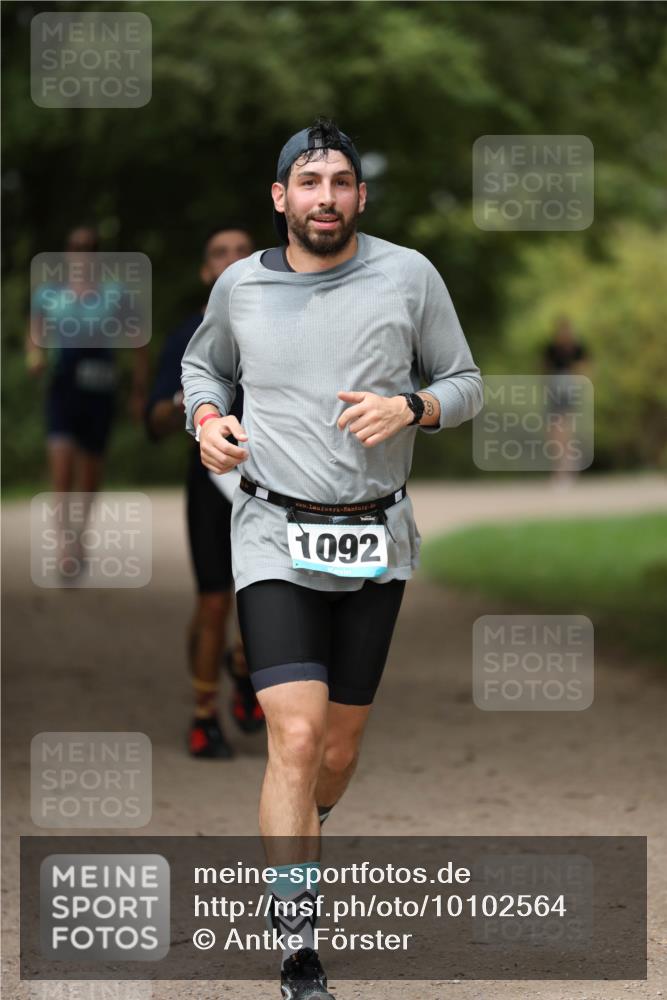30.08.2026 - Elbe Triathlon Hamburg Antke Förster http://msf.ph/oto/10102564 30.08.2026 11:27:30 Laufen 1092, 23 meine-sportfotos.de