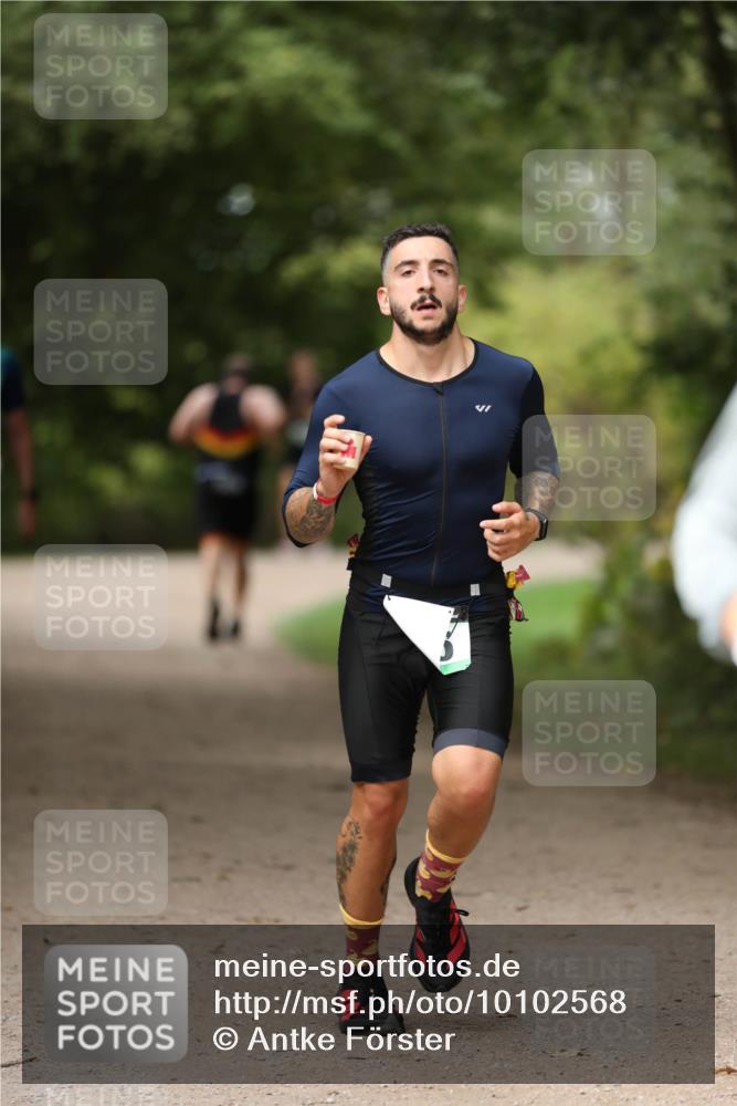 30.08.2026 - Elbe Triathlon Hamburg Antke Förster http://msf.ph/oto/10102568 30.08.2026 11:27:32 Laufen  meine-sportfotos.de