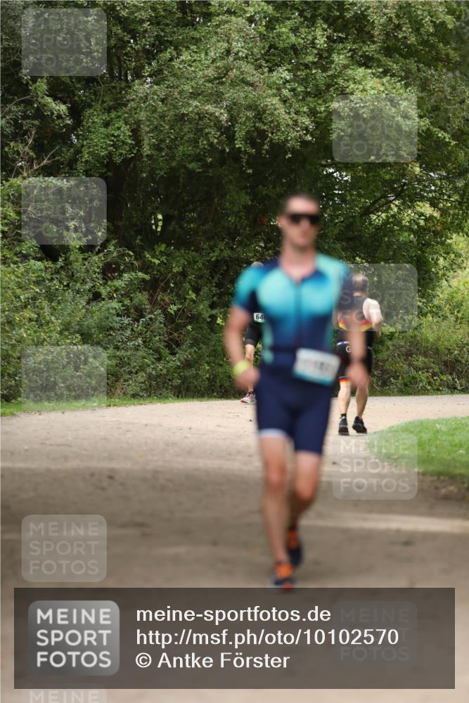 30.08.2026 - Elbe Triathlon Hamburg Antke Förster http://msf.ph/oto/10102570 30.08.2026 11:27:34 Laufen 64 meine-sportfotos.de