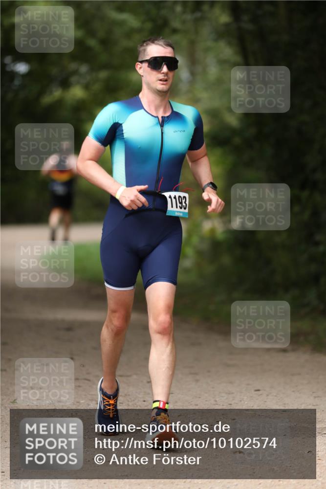 30.08.2026 - Elbe Triathlon Hamburg Antke Förster http://msf.ph/oto/10102574 30.08.2026 11:27:35 Laufen 1193 meine-sportfotos.de