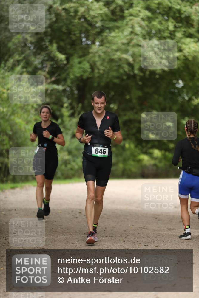 30.08.2026 - Elbe Triathlon Hamburg Antke Förster http://msf.ph/oto/10102582 30.08.2026 11:27:43 Laufen 646 meine-sportfotos.de