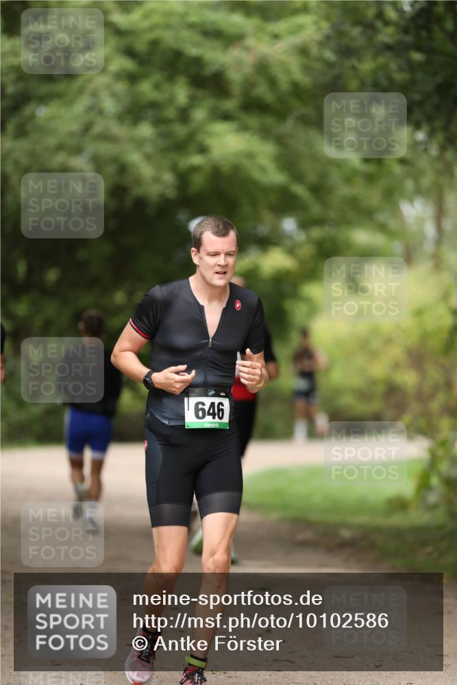 30.08.2026 - Elbe Triathlon Hamburg Antke Förster http://msf.ph/oto/10102586 30.08.2026 11:27:44 Laufen 646 meine-sportfotos.de