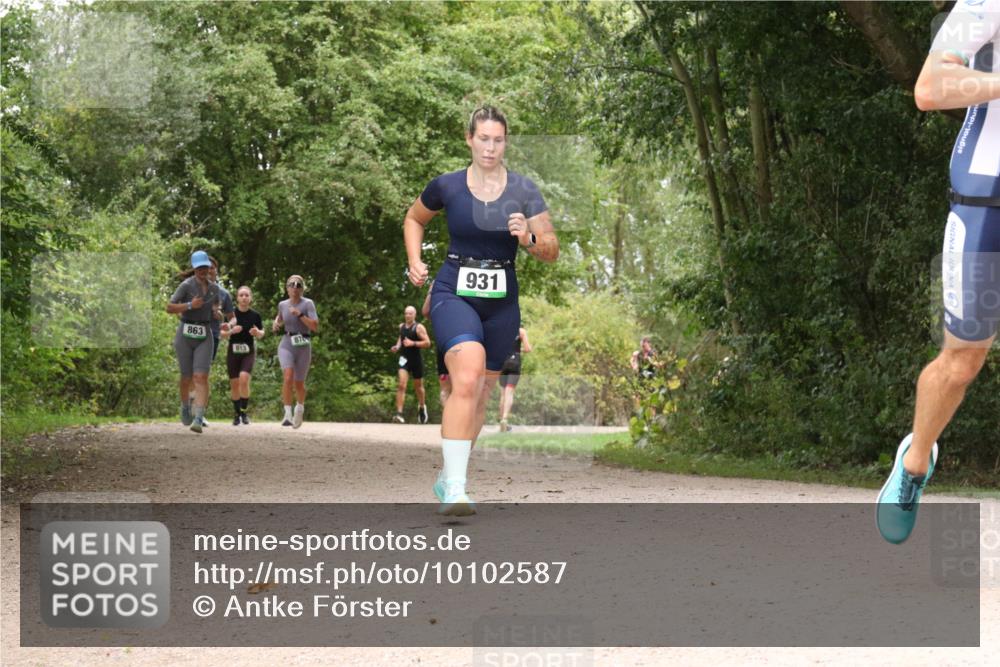 30.08.2026 - Elbe Triathlon Hamburg Antke Förster http://msf.ph/oto/10102587 30.08.2026 11:31:20 Laufen 863, 813, 87, 931 meine-sportfotos.de