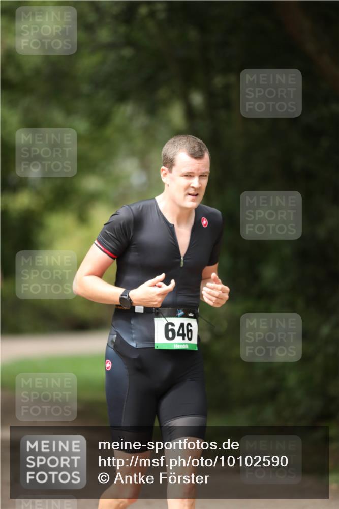 30.08.2026 - Elbe Triathlon Hamburg Antke Förster http://msf.ph/oto/10102590 30.08.2026 11:27:46 Laufen 646 meine-sportfotos.de