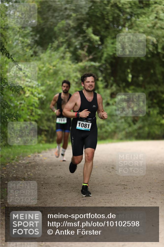 30.08.2026 - Elbe Triathlon Hamburg Antke Förster http://msf.ph/oto/10102598 30.08.2026 11:27:55 Laufen 714, 1081 meine-sportfotos.de