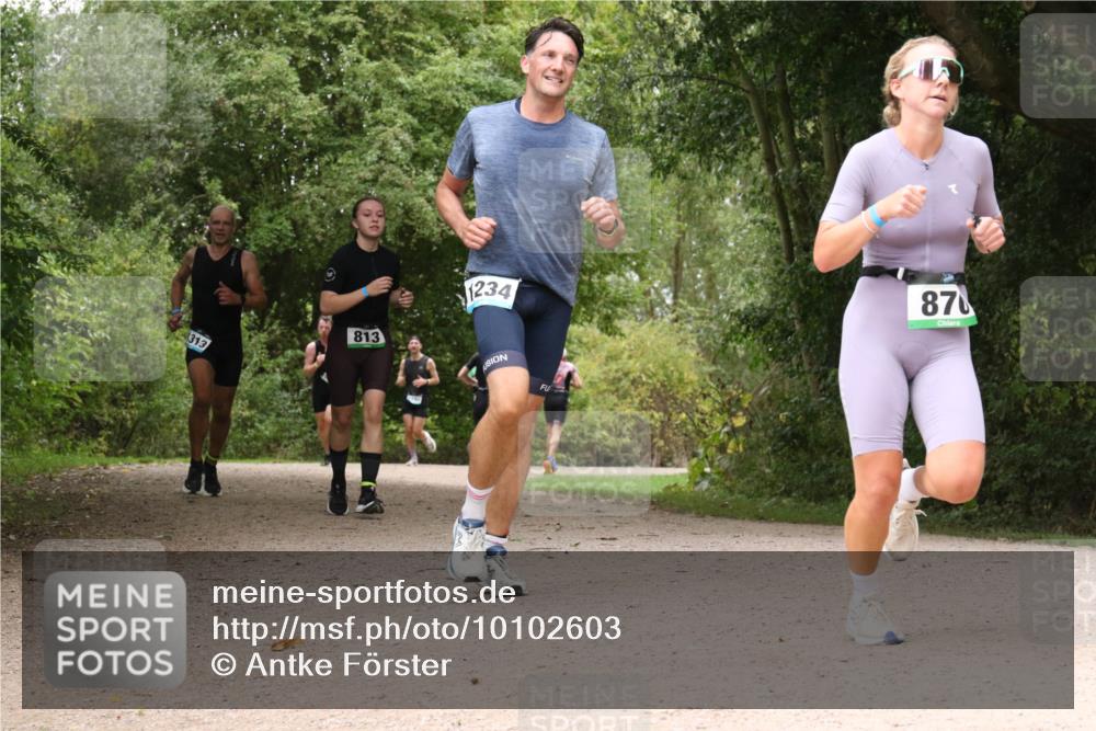 30.08.2026 - Elbe Triathlon Hamburg Antke Förster http://msf.ph/oto/10102603 30.08.2026 11:31:27 Laufen 313, 813, 1234, 870 meine-sportfotos.de