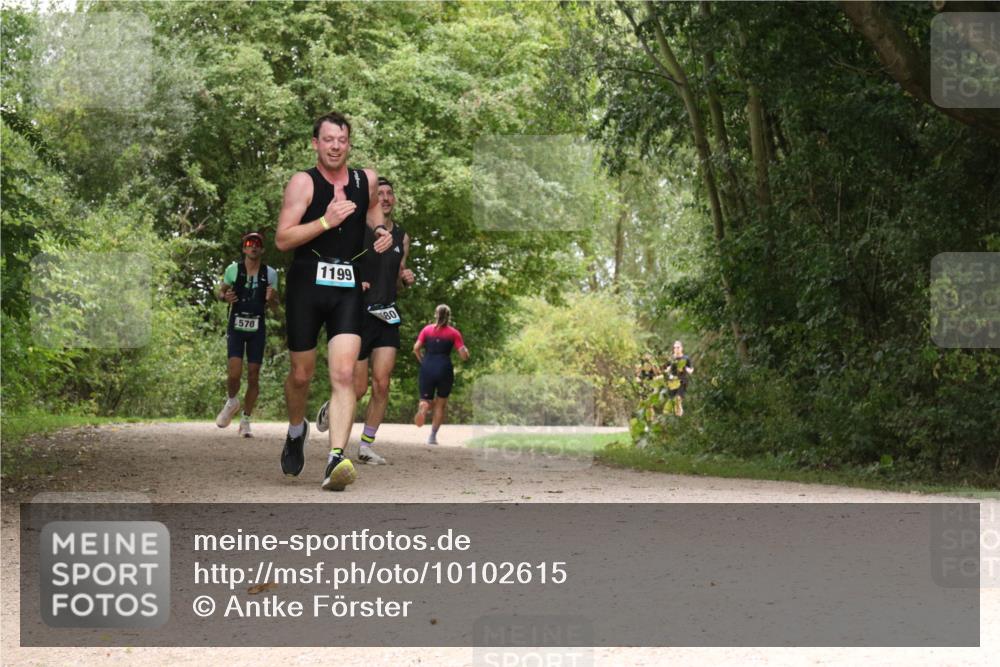 30.08.2026 - Elbe Triathlon Hamburg Antke Förster http://msf.ph/oto/10102615 30.08.2026 11:31:35 Laufen 570, 1199, 80 meine-sportfotos.de