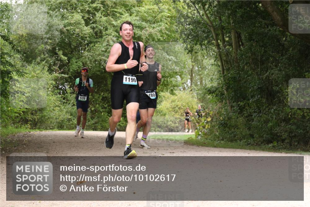 30.08.2026 - Elbe Triathlon Hamburg Antke Förster http://msf.ph/oto/10102617 30.08.2026 11:31:36 Laufen 570, 1199, 180 meine-sportfotos.de