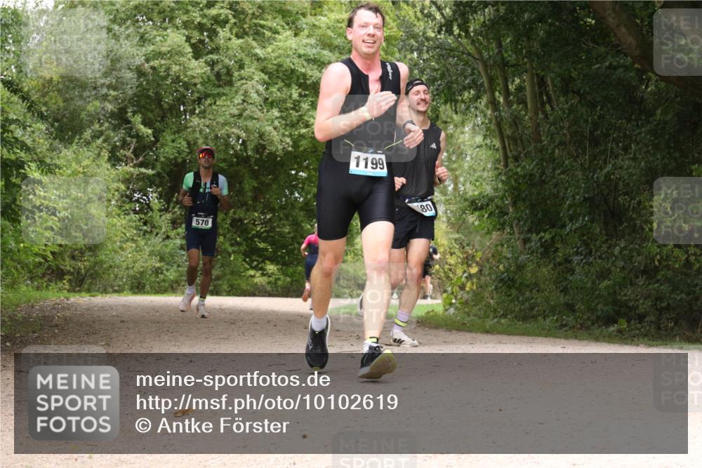 30.08.2026 - Elbe Triathlon Hamburg Antke Förster http://msf.ph/oto/10102619 30.08.2026 11:31:37 Laufen 570, 1199, 80 meine-sportfotos.de