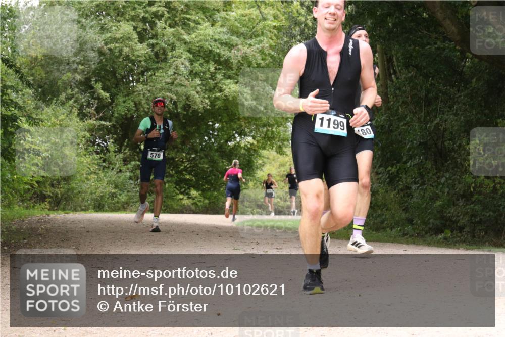 30.08.2026 - Elbe Triathlon Hamburg Antke Förster http://msf.ph/oto/10102621 30.08.2026 11:31:38 Laufen 570, 1199, 80 meine-sportfotos.de