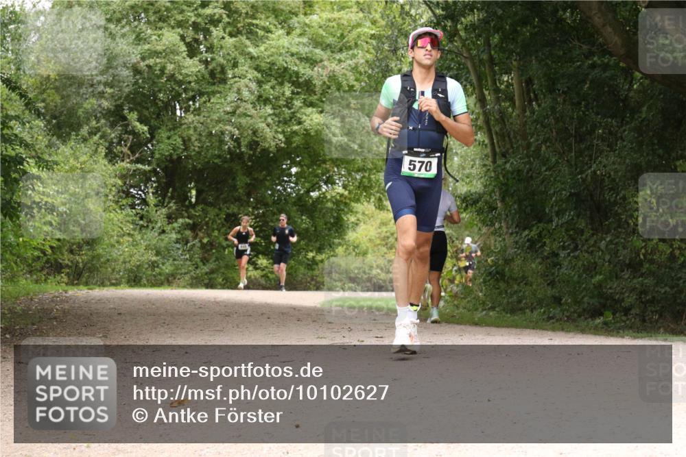 30.08.2026 - Elbe Triathlon Hamburg Antke Förster http://msf.ph/oto/10102627 30.08.2026 11:31:41 Laufen 570 meine-sportfotos.de