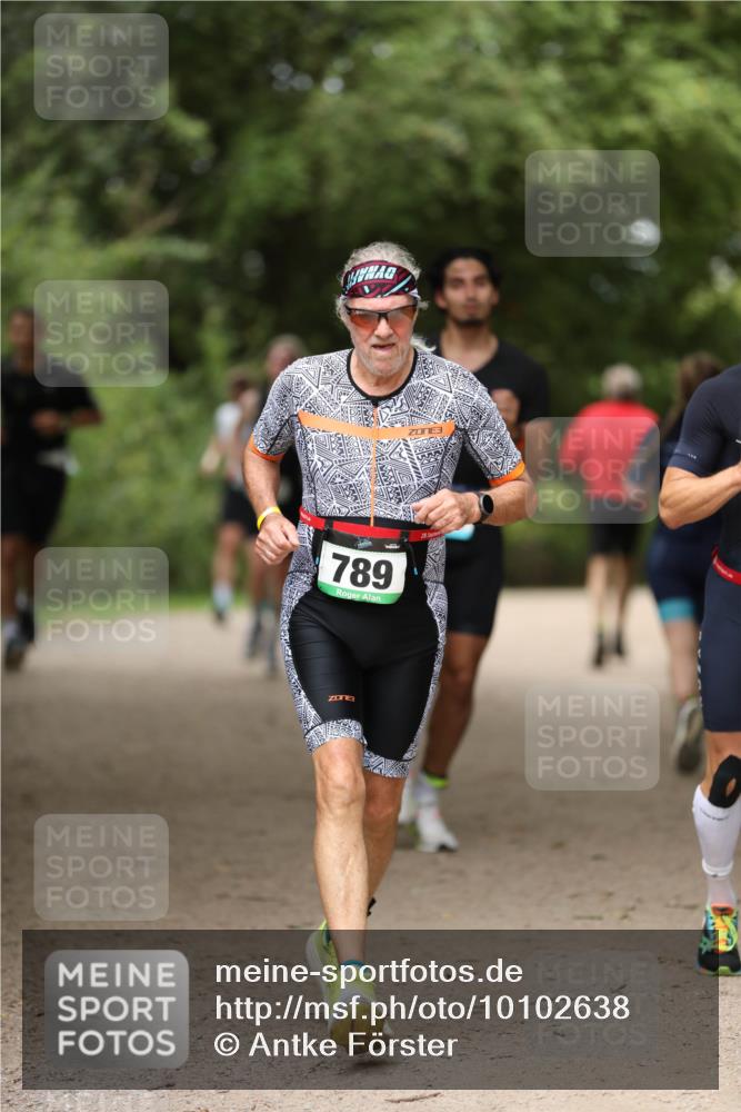30.08.2026 - Elbe Triathlon Hamburg Antke Förster http://msf.ph/oto/10102638 30.08.2026 11:28:11 Laufen 789, 3 meine-sportfotos.de
