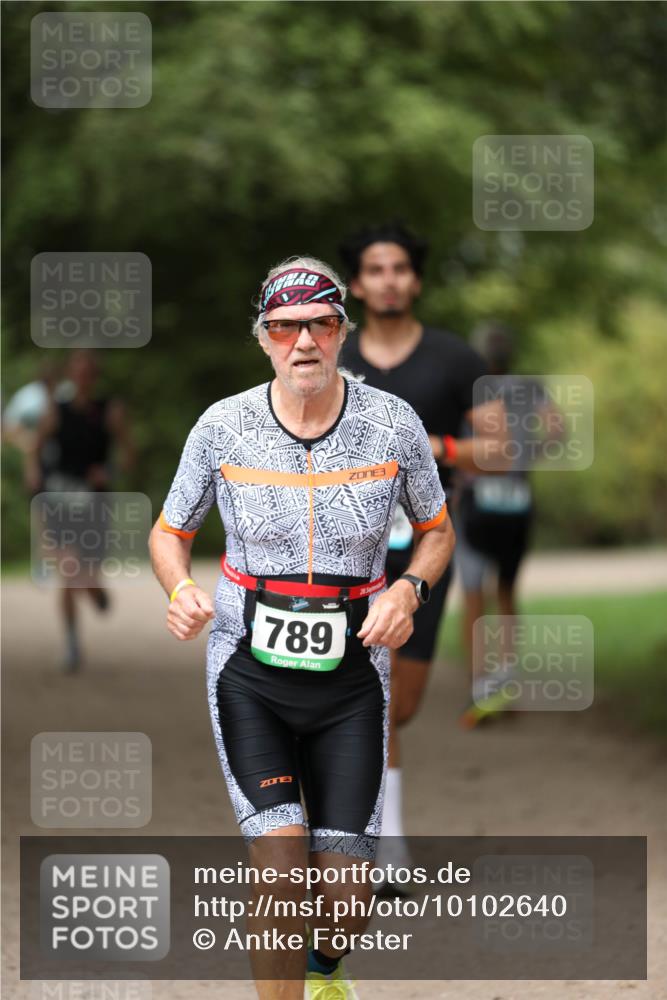 30.08.2026 - Elbe Triathlon Hamburg Antke Förster http://msf.ph/oto/10102640 30.08.2026 11:28:12 Laufen 789, 3 meine-sportfotos.de