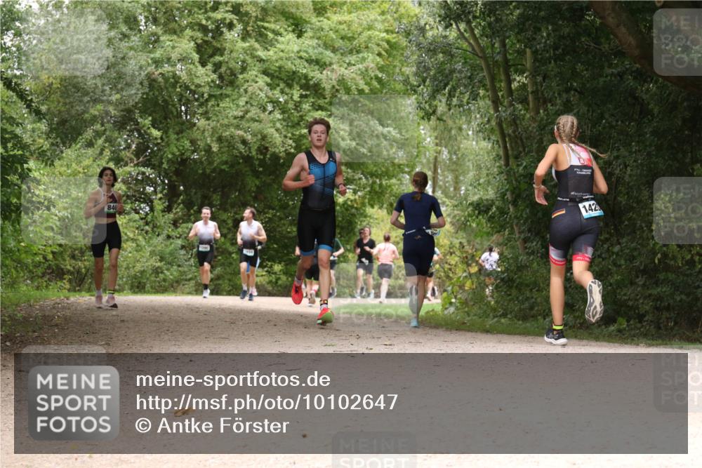 30.08.2026 - Elbe Triathlon Hamburg Antke Förster http://msf.ph/oto/10102647 30.08.2026 11:32:14 Laufen 846, 1934, 142 meine-sportfotos.de