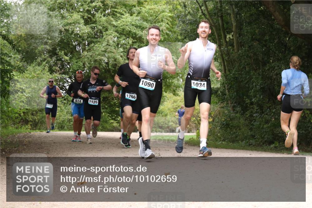 30.08.2026 - Elbe Triathlon Hamburg Antke Förster http://msf.ph/oto/10102659 30.08.2026 11:32:23 Laufen 1137, 974, 1129, 1266, 1090, 1034 meine-sportfotos.de