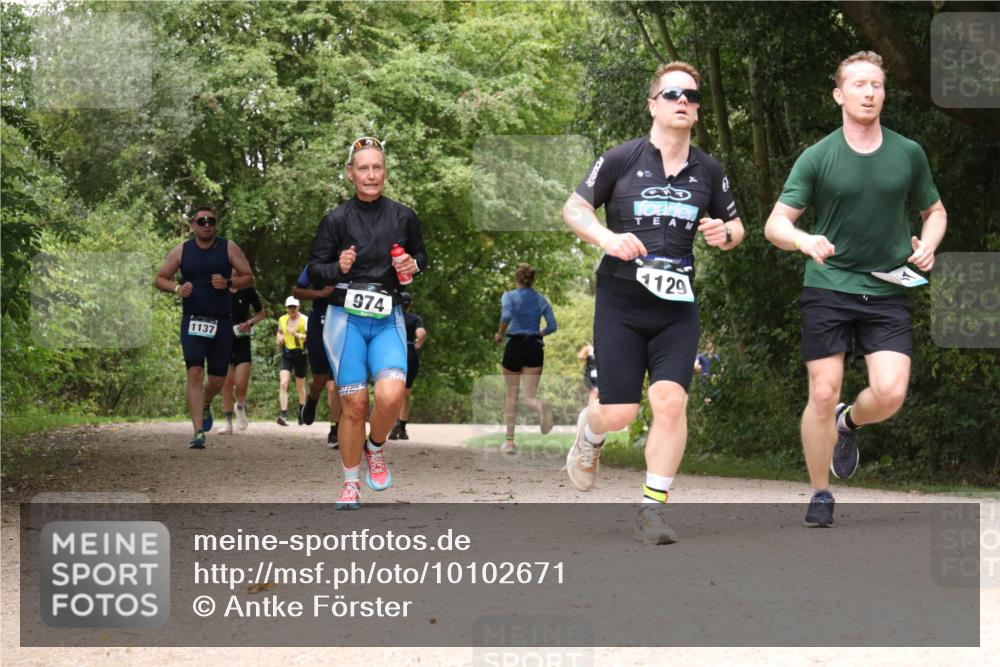 30.08.2026 - Elbe Triathlon Hamburg Antke Förster http://msf.ph/oto/10102671 30.08.2026 11:32:26 Laufen 1137, 974, 1129 meine-sportfotos.de