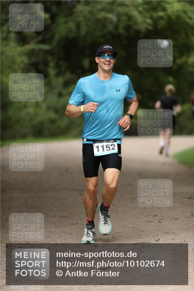 30.08.2026 - Elbe Triathlon Hamburg Antke Förster http://msf.ph/oto/10102674 30.08.2026 11:28:38 Laufen 1152 meine-sportfotos.de