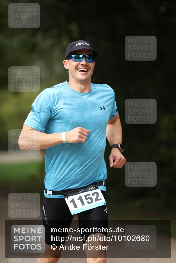 30.08.2026 - Elbe Triathlon Hamburg Antke Förster http://msf.ph/oto/10102680 30.08.2026 11:28:39 Laufen 1152 meine-sportfotos.de