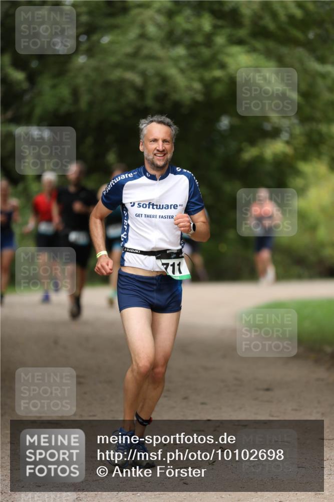 30.08.2026 - Elbe Triathlon Hamburg Antke Förster http://msf.ph/oto/10102698 30.08.2026 11:29:07 Laufen 750, 11 meine-sportfotos.de
