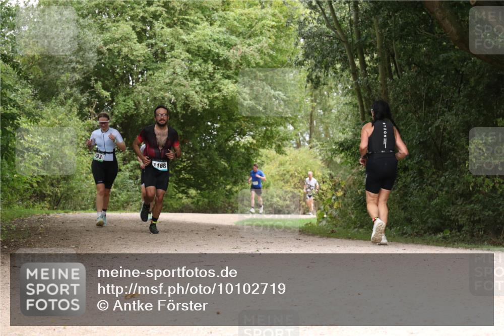 30.08.2026 - Elbe Triathlon Hamburg Antke Förster http://msf.ph/oto/10102719 30.08.2026 11:33:19 Laufen 193, 1168 meine-sportfotos.de
