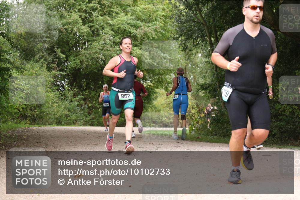 30.08.2026 - Elbe Triathlon Hamburg Antke Förster http://msf.ph/oto/10102733 30.08.2026 11:33:42 Laufen 1435, 952, 62, 139 meine-sportfotos.de